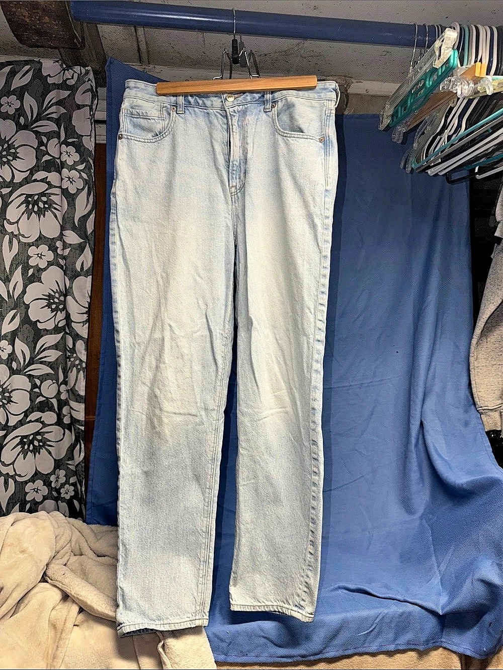American Eagle Straight Leg Jeans Light Wash Denim Jeans Waist 12
